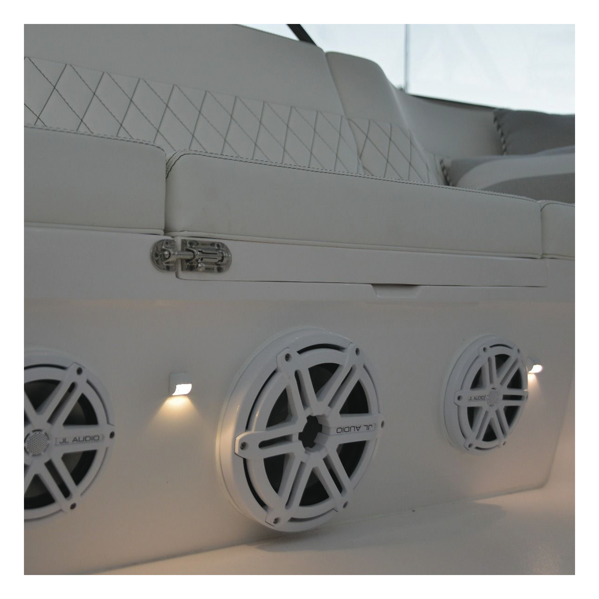Luz LED Marina de Cortesía / 45 Lúmenes / Blanco Brillante / IP67 / Acero Inoxidable / 10-16 VDC