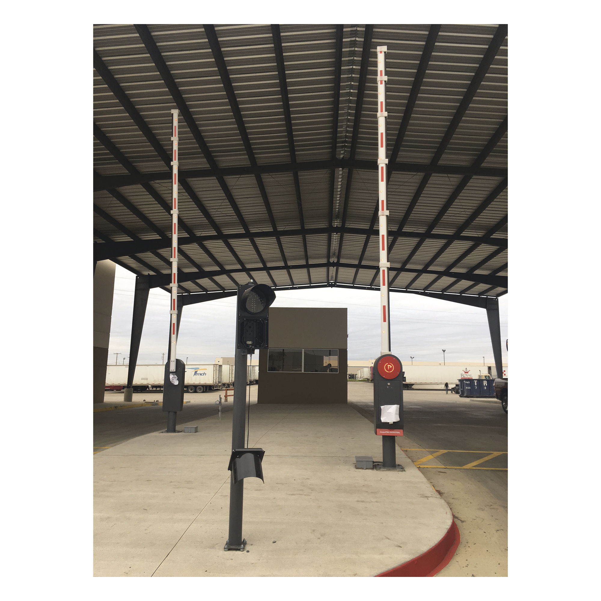 Mástil de aluminio para barreras vehiculares XB5000