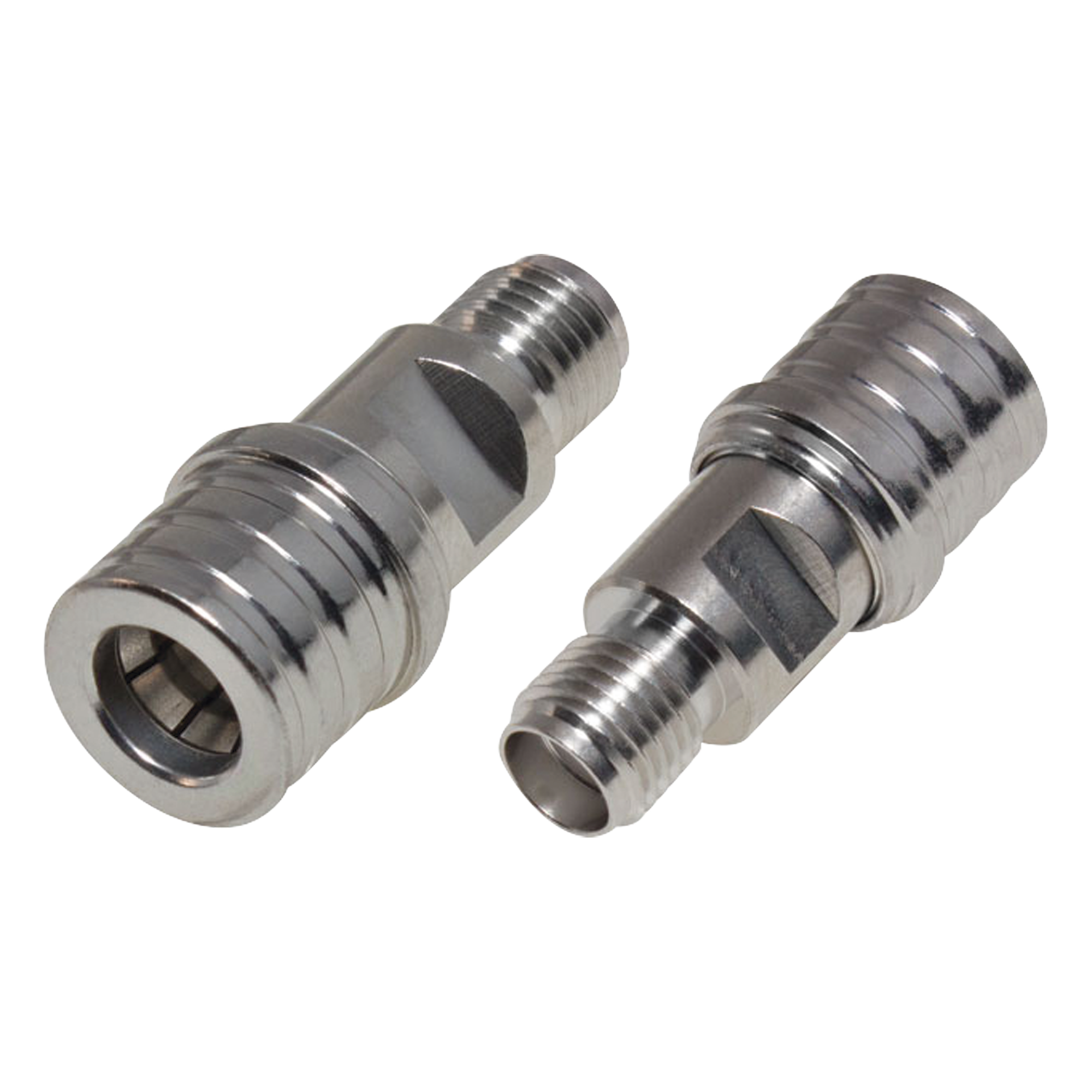 Adaptador RF en Línea / Conector QMA Macho a SMA Hembra / Rango 0-6 GHz / Impedancia 50 Ω / VSWR 1.25 Máximo / Aislante de Teflón — RF INDUSTRIES,LTD · SKU RQA-5405-LP