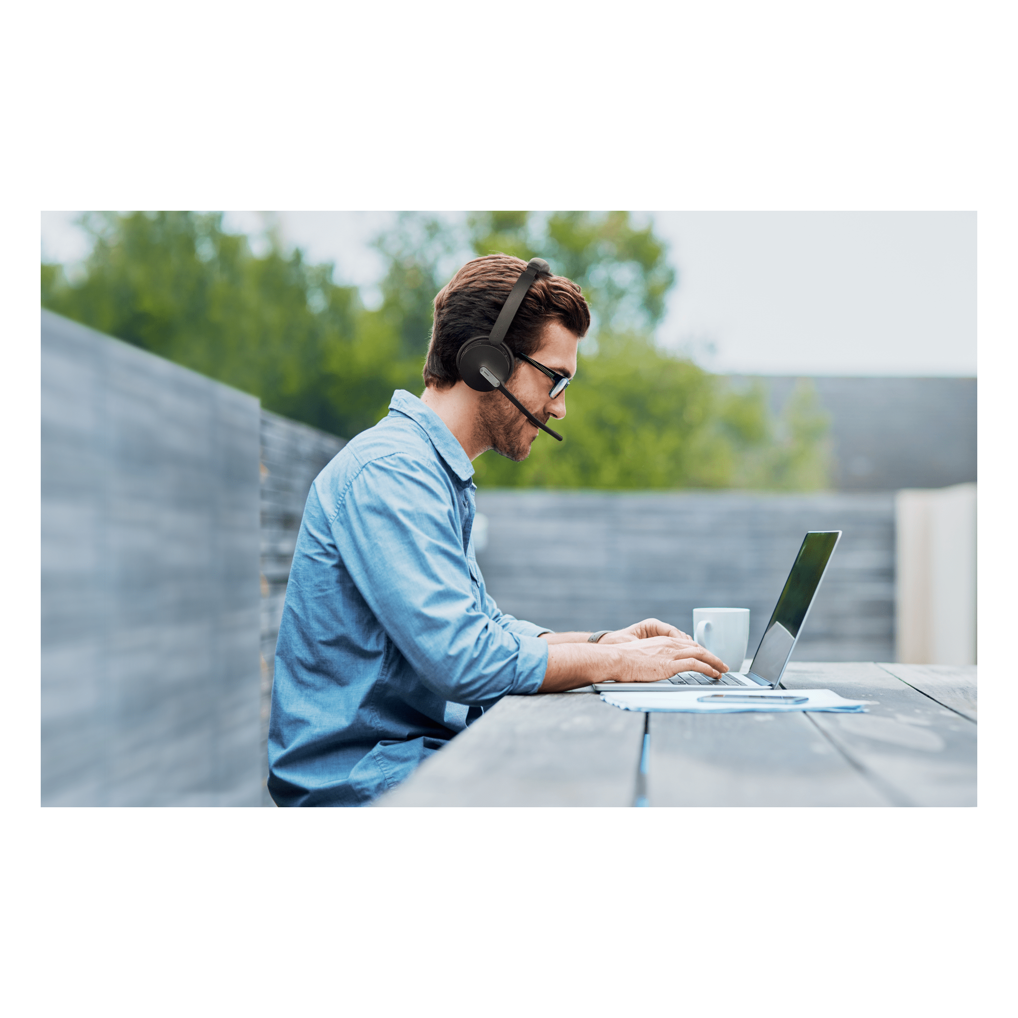 Auriculares Bluetooth Mono / Cancelación de Ruido IA / 35 Horas de Conversación / Bluetooth 5.3 / Alcance 50 m (164 ft) / USB-C y USB-A