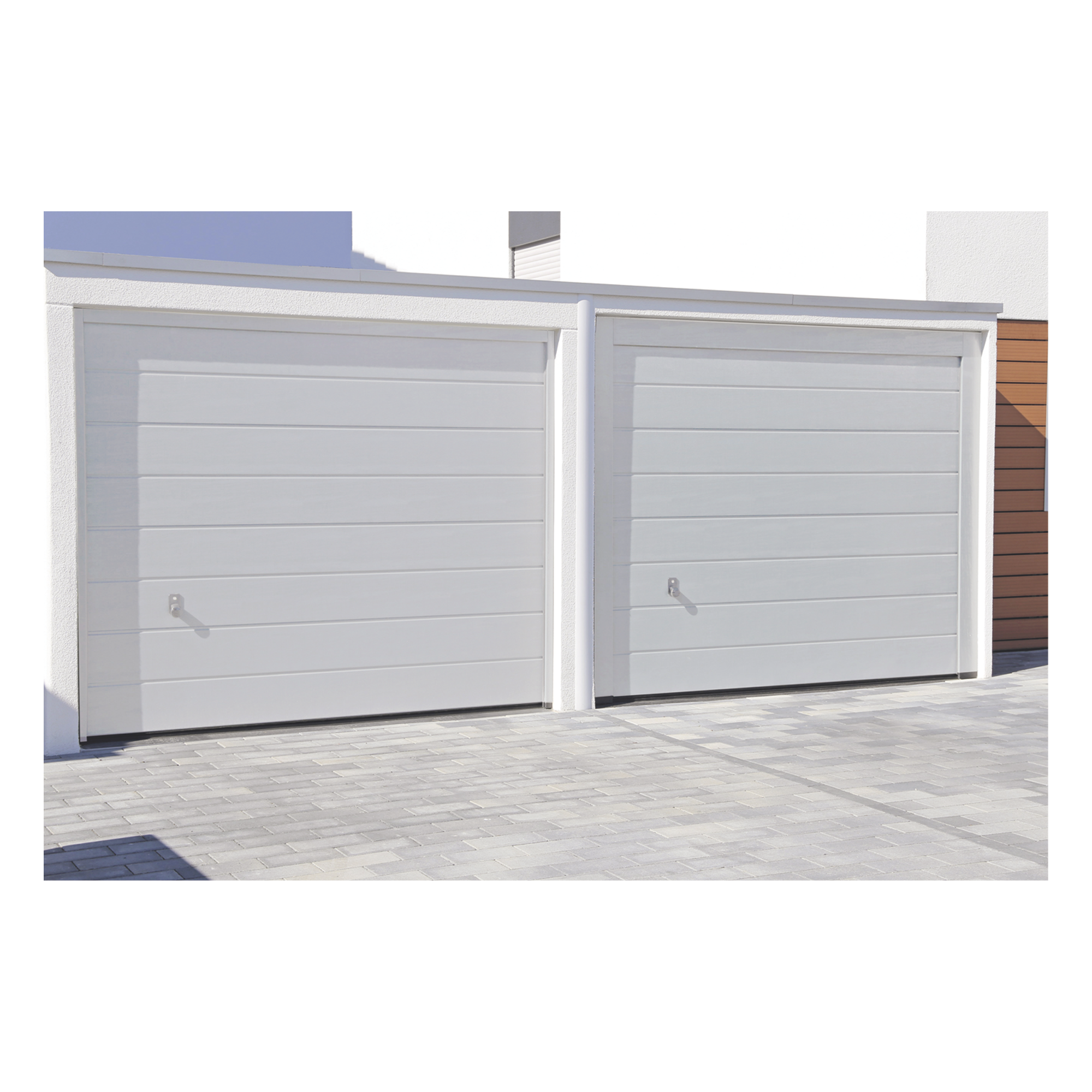 Sección para Puerta de Garage / Lisa / Color Blanco / Panel Calibre 26 / Relleno Poliuretano 43mm / Estilo Americano / 4 Secciones — ACCESSPRO · SKU SEC-GAR87