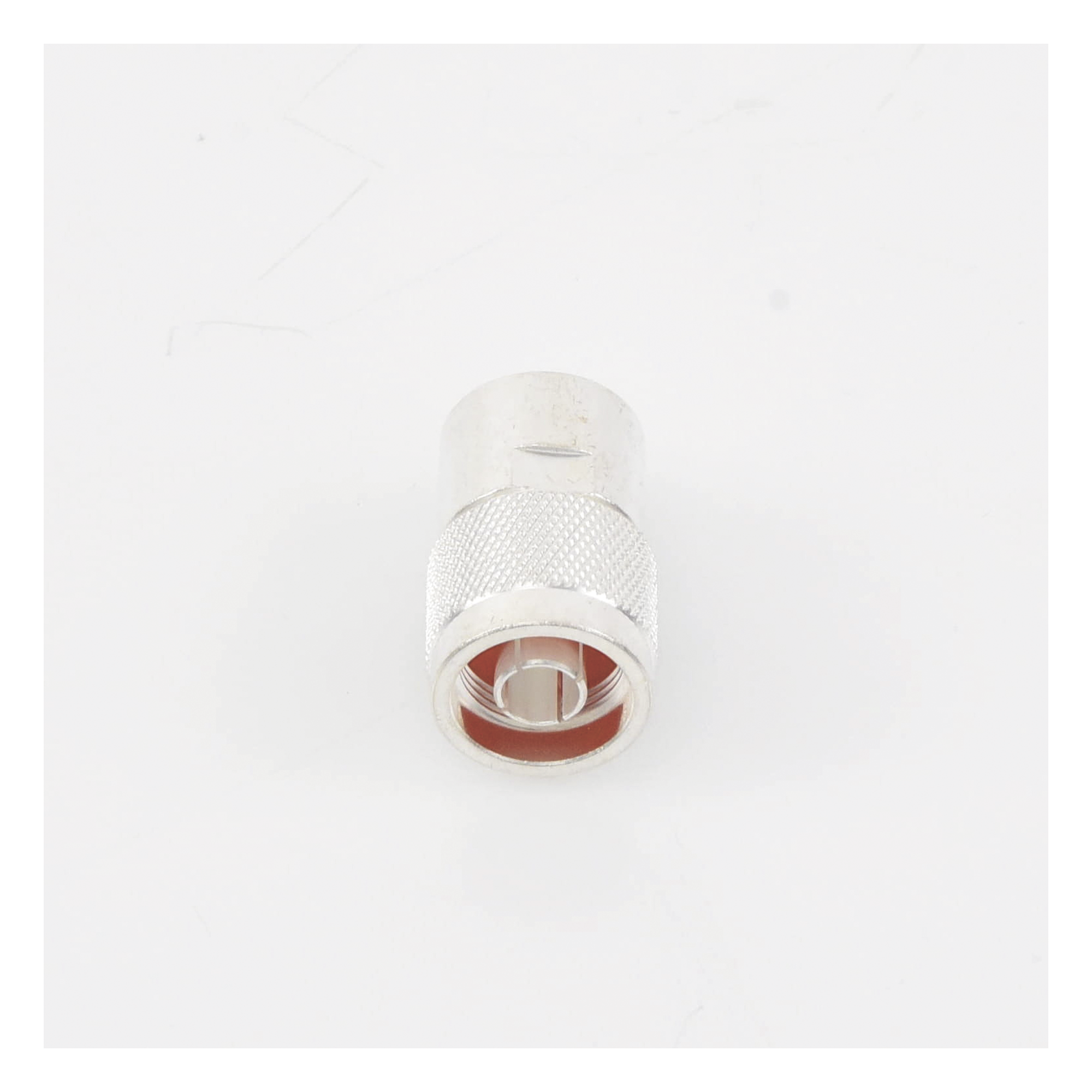 Conector Coaxial N Macho / Compatibilidad RG-8/U, RG-213/U, RG-214 / Conductor AWG-11/13 / Cuerpo Bronce Plateado / Contacto Oro / Aislante Teflón