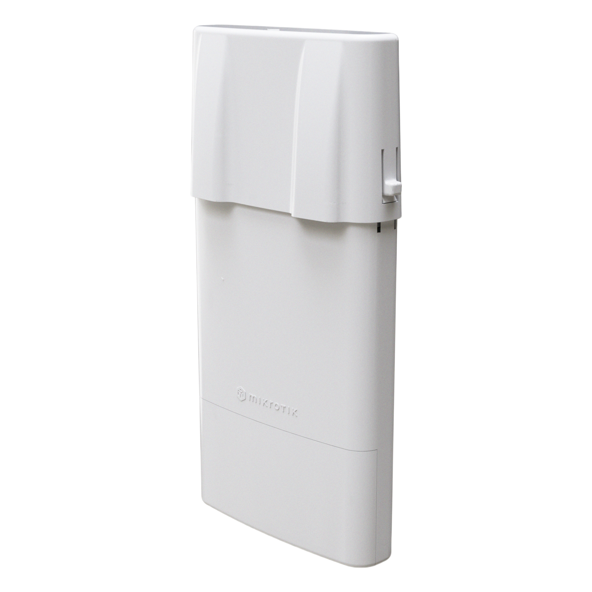 CPE/PtP Exterior / Wi-Fi 6 5 GHz / 2400 Mbps / Conectores RP-SMA / Puerto Gigabit / IP54 / Montaje en Poste — MIKROTIK · SKU L11UG-5HAXD-NB