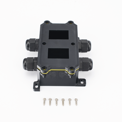Caja de Plástico ABS/PA66 para Interruptores AccessPRO /  Compatible con los Interruptores APB-0 Series / IP65 / 4 Puertos de Conexión