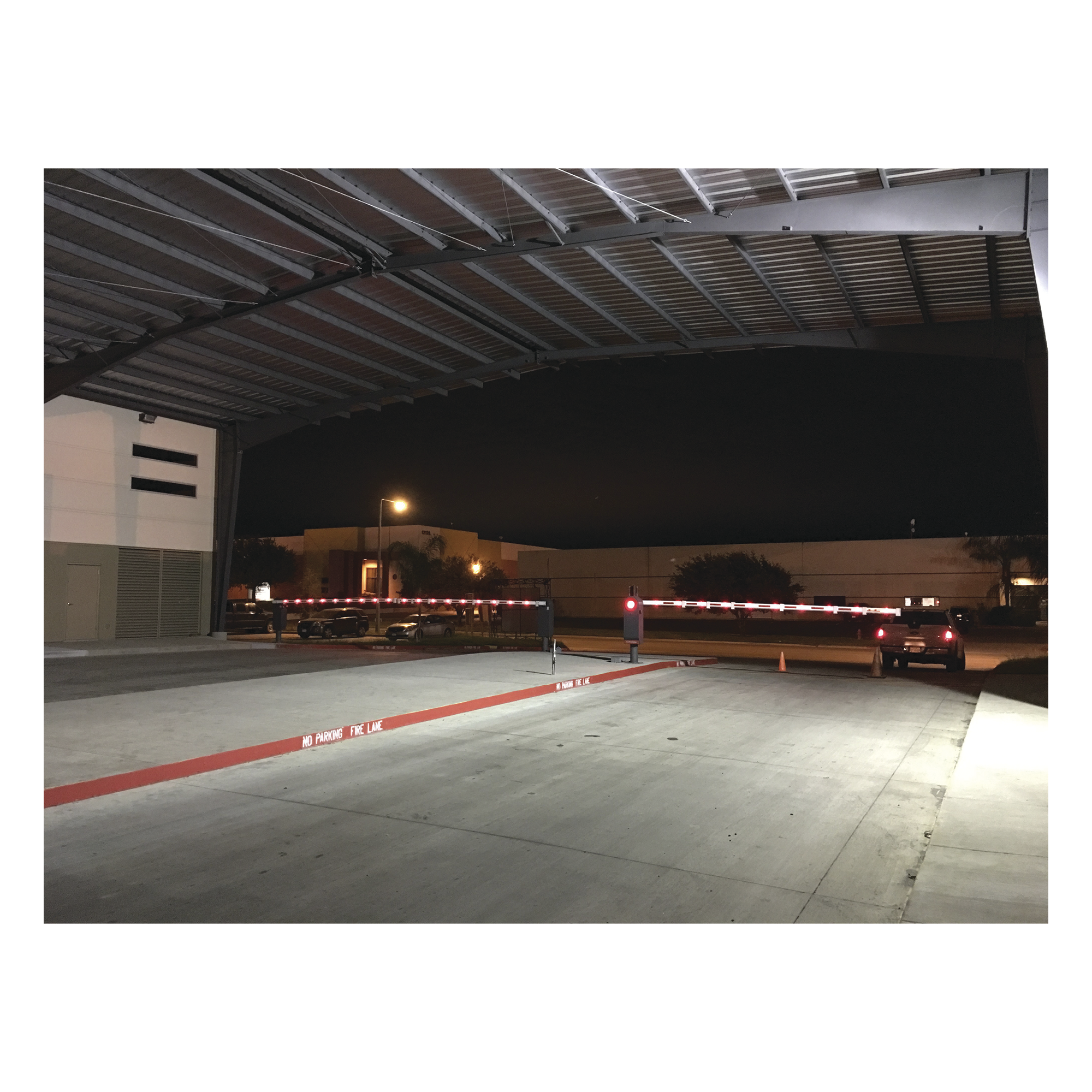 Mástil de aluminio para barreras vehiculares XB6000