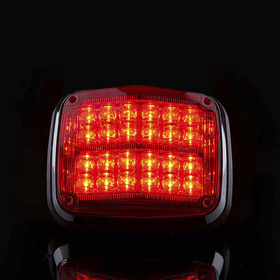 Luz de advertencia de 8 X 6", Color Rojo, SAE,  IP67, Ideal para Ambulancias