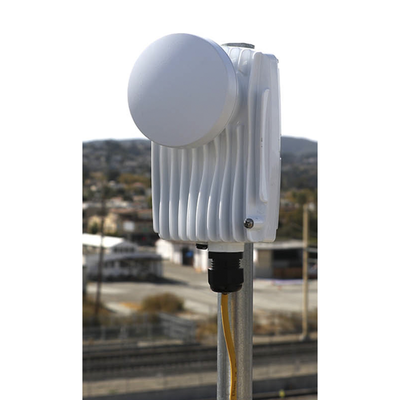 Radio Inalámbrica Fija / 1.75 Gbps PtMP / 2.0 Gbps PtP / Wi-Fi 6 / 5.1-6.4 GHz / IP67 / 8 dBi / Monitoreo en la Nube