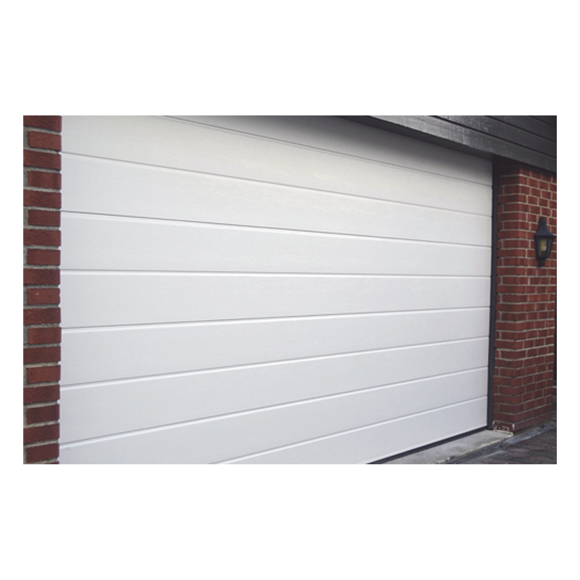 Puerta de Garage Residencial / 10 x 8 pies (3.05 x 2.44 m) / Aislada / Panel Calibre 26 / Relleno Poliuretano 43 mm / Estilo Americano