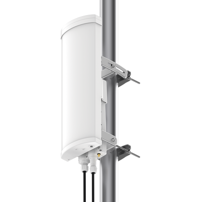 Antena sectorial  de 90 grados, 18 dBi, 5.9-7.1 GHz, MU-MIMO 4x4, incluye kit de montaje para EPMP4600
