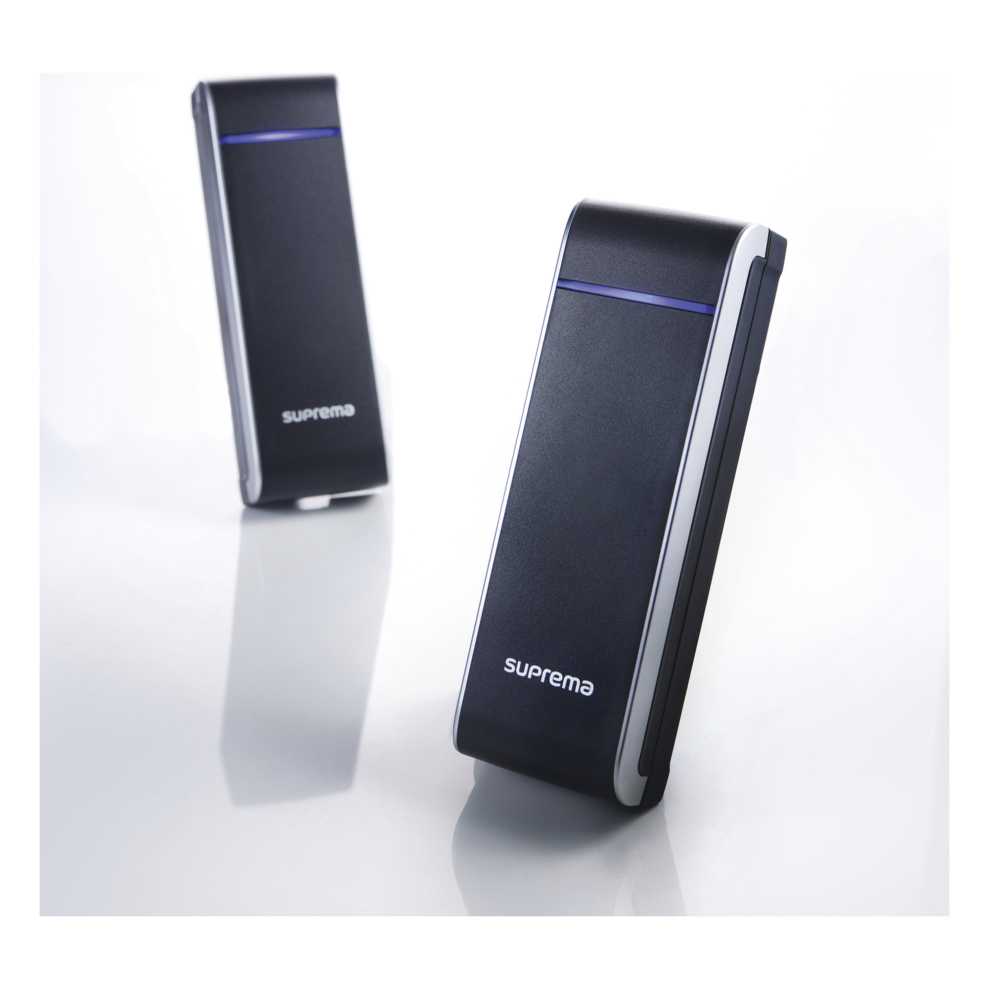 Xpass Lector de Tarjetas RFID IP65 PoE (13.56MHZ MIFARE / DESFIRE) Uso con BioStar2