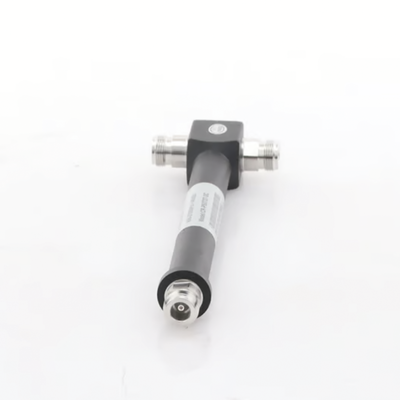 Divisor de Potencia de Dos Vías/ Splitter para distribuir la señal hacia dos antenas/  698-2700 MHz