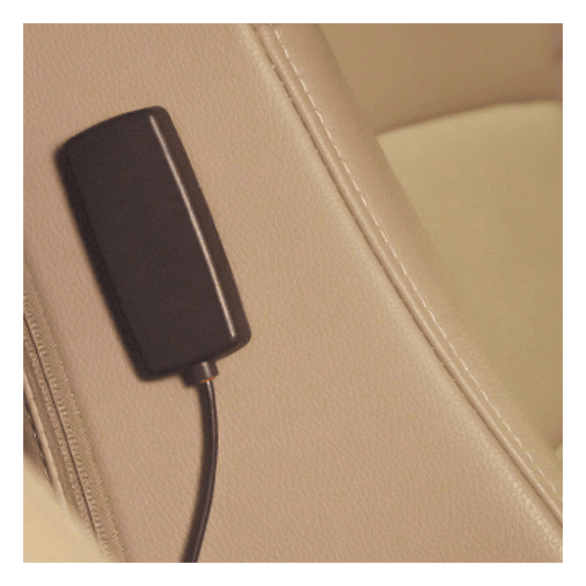 Amplificador Celular Vehicular / Largo Alcance / 700 MHz a 2100 MHz / Múltiples Usuarios / Instalación Sin Herramientas / 4G LTE y 3G