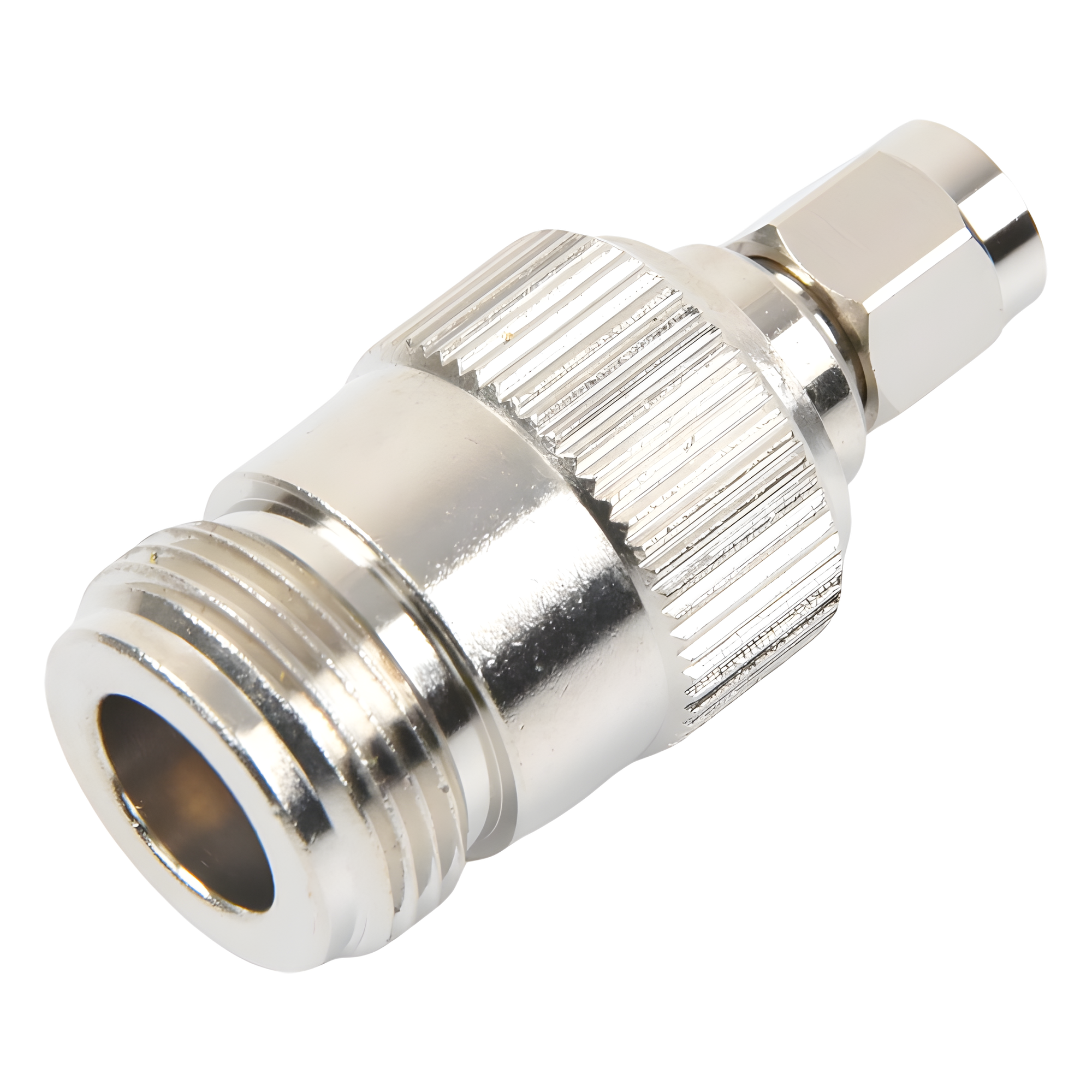 Adaptador Coaxial en Línea / SMA Macho Inverso a N Hembra / Frecuencia 18 GHz / Cuerpo Bronce Niquelado / Contacto Oro / Aislante Teflón