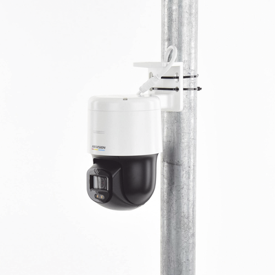 Domo PT IP 4 Megapixel / Lente 4 mm  / Luz Blanca 30 mts / dWDR  / PoE / IP66 / Micrófono y Bocina Interconstruido / Micro SD / Incluye Montaje de Pared y Techo