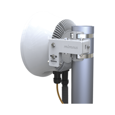 Radio Backhaul PTP en frecuencia 24 GHz, MIMO 4X4:4, 1.5 Gbps, Antena integrada 33 dBi, IP67, Puerto SFP, Adaptación automática al entorno, Sin interferencia  