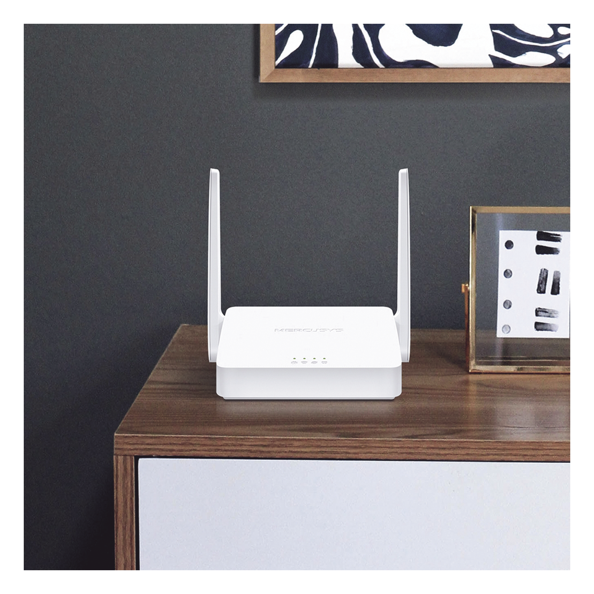 Router Inalámbrico N / Wi-Fi 2.4 GHz 300 Mbps / 1 Puerto WAN 10/100 Mbps / 2 Puertos LAN 10/100 Mbps / 2 Antenas 5 dBi / IPv6 e IPTV