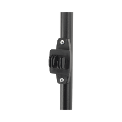 Poste de Paso para Cerca Eléctrica / Tubo de Acero Galvanizado / 25 mm (1 in) de Diámetro / 75 cm (29.5 in) de Longitud / 3 Aisladores / Pintura Negra Resistente a la Intemperie / 0.57 kg