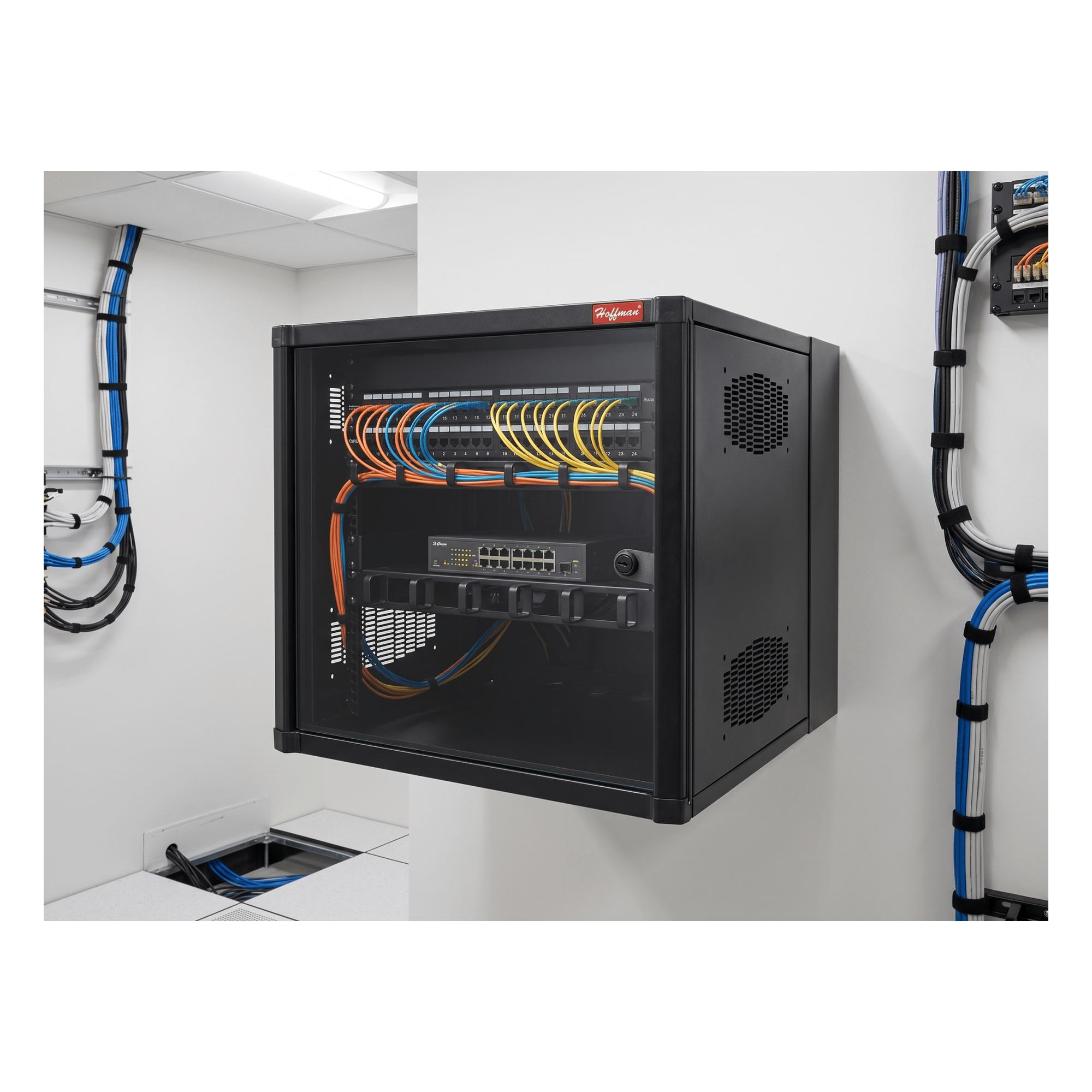 Gabinete de Pared para Rack / 12 UR / 19 Pulgadas / Puerta con Vidrio Templado / 600 mm (23.6 in) Ancho / Ventilación Cruzada / Negro