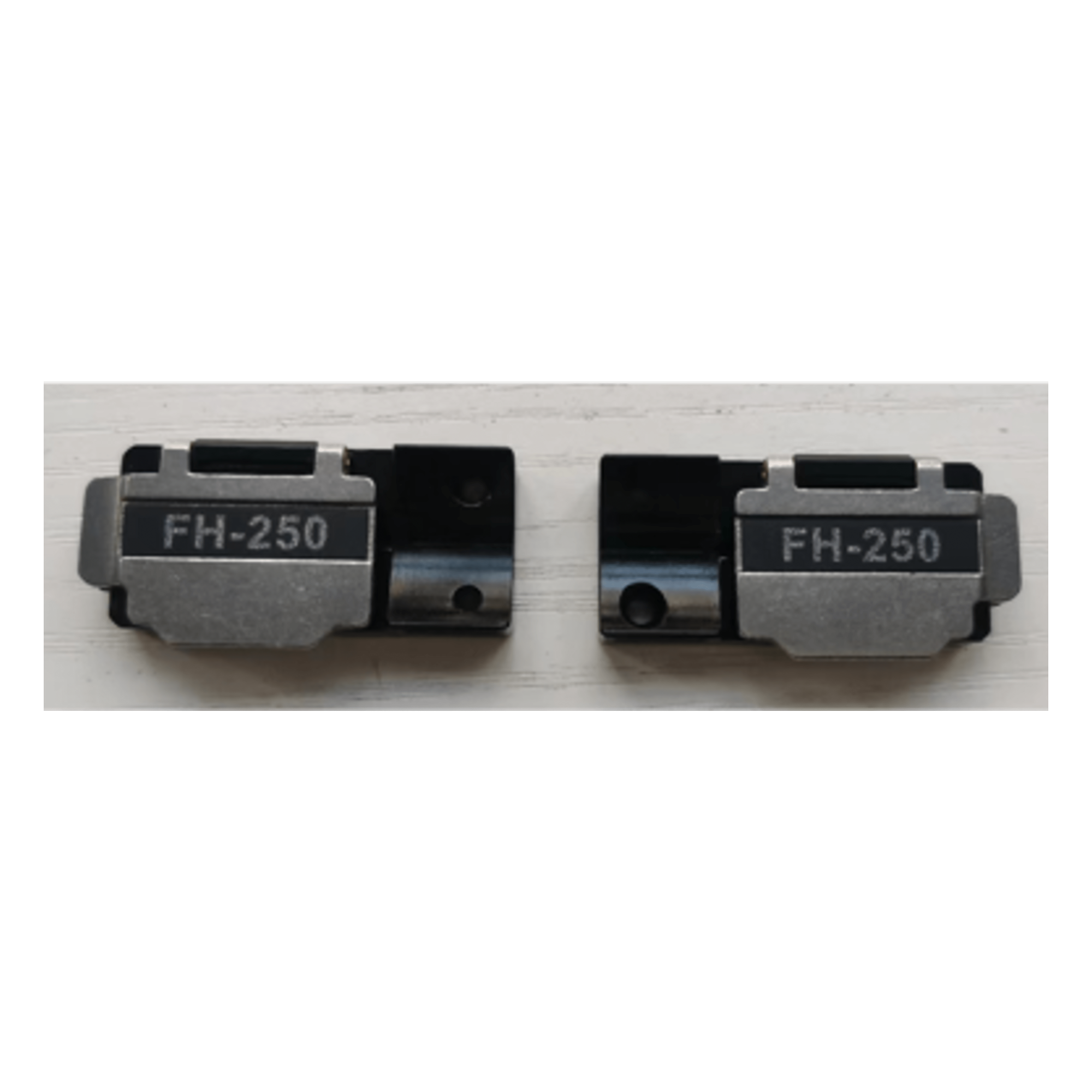 Par de Holders para Fibra Óptica / 250 Micras / Loose Tube / Compatible LP-FS-PRO-X6 — LINKEDPRO BY EPCOM · SKU LP-FH-250